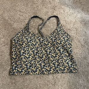 Size M Gilly Hicks Hollister floral athletic top with cross back great condition